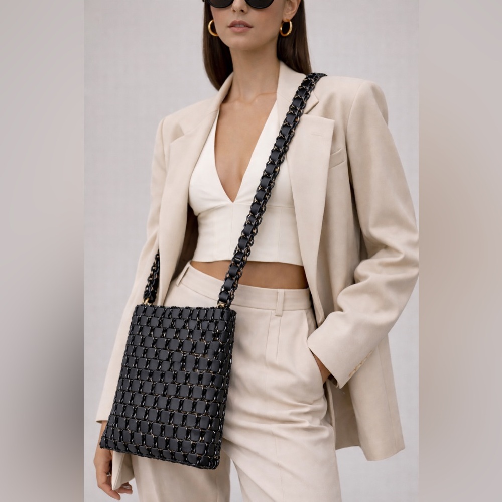 Auth Bottega Veneta woven chain link & leather sack bag long strap crossbody
